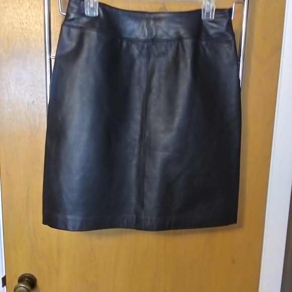 Leather skirt - Picture 4 of 8